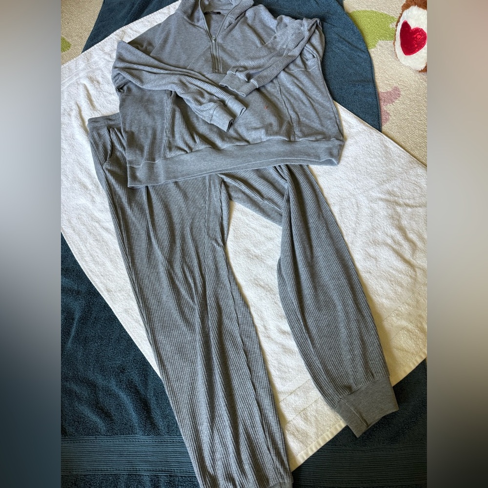 Amazon Women's Gray Track Pants & Joggers Set